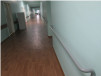 неврологическое отделение, 2 этаж, поручни общего коридора.